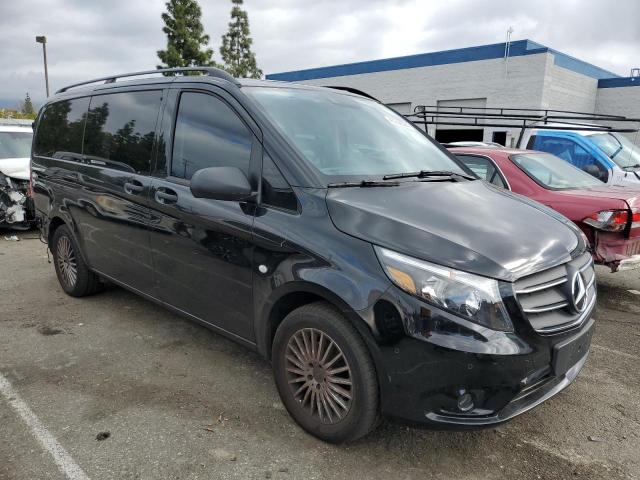 Mercedes Metris 2022