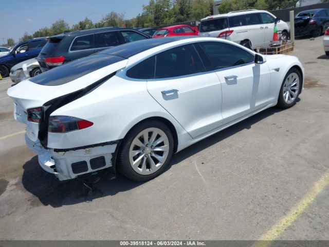 Tesla Model S 2016
