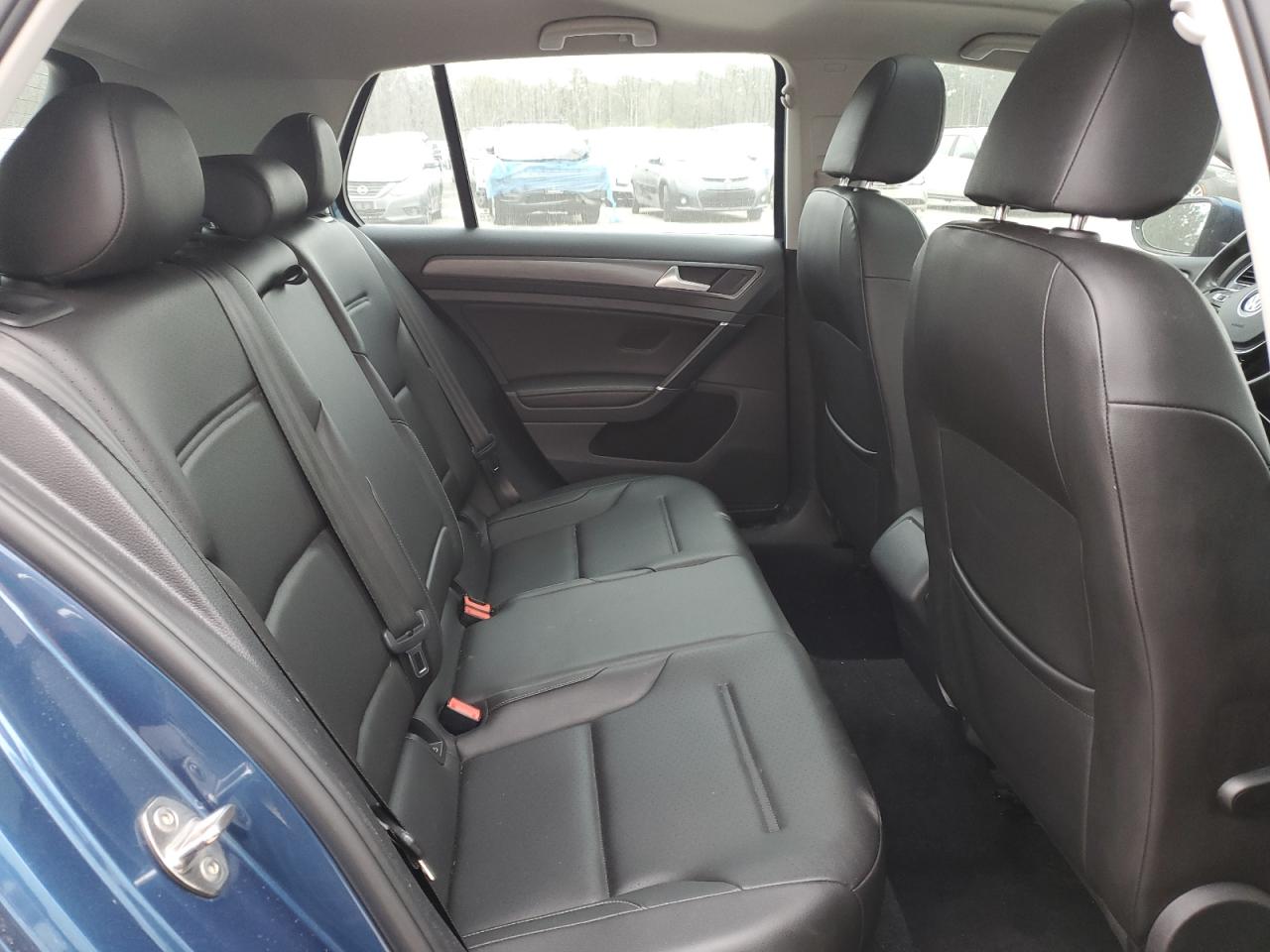 Volkswagen Golf 2021