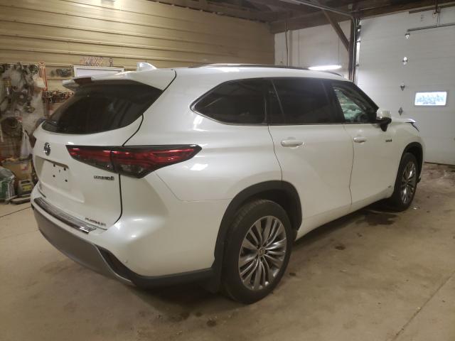 Toyota Highlander IV 2021