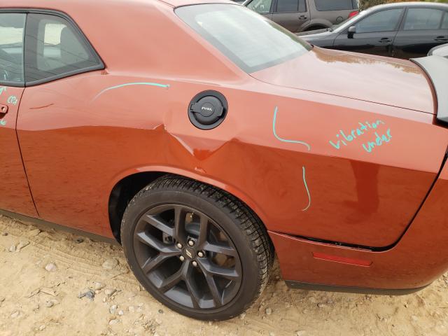 Dodge Challenger III Рестайлинг 2 2021