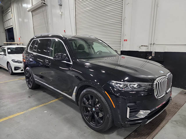 BMW X7 2021