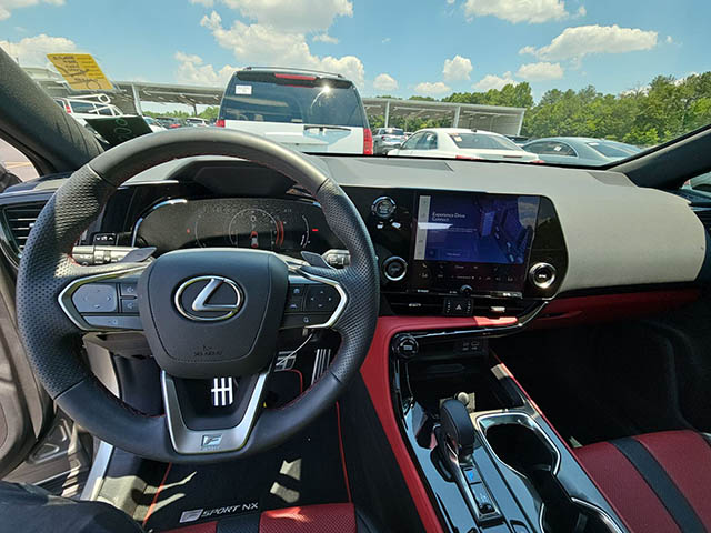 Lexus NX 2024