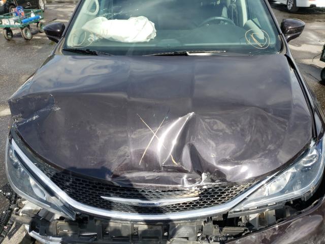 Chrysler Pacifica RU 2017