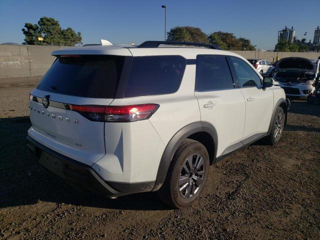 Nissan Pathfinder V 2022
