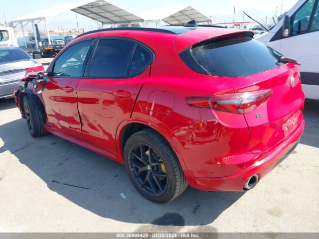 Alfa Romeo Stelvio 2021