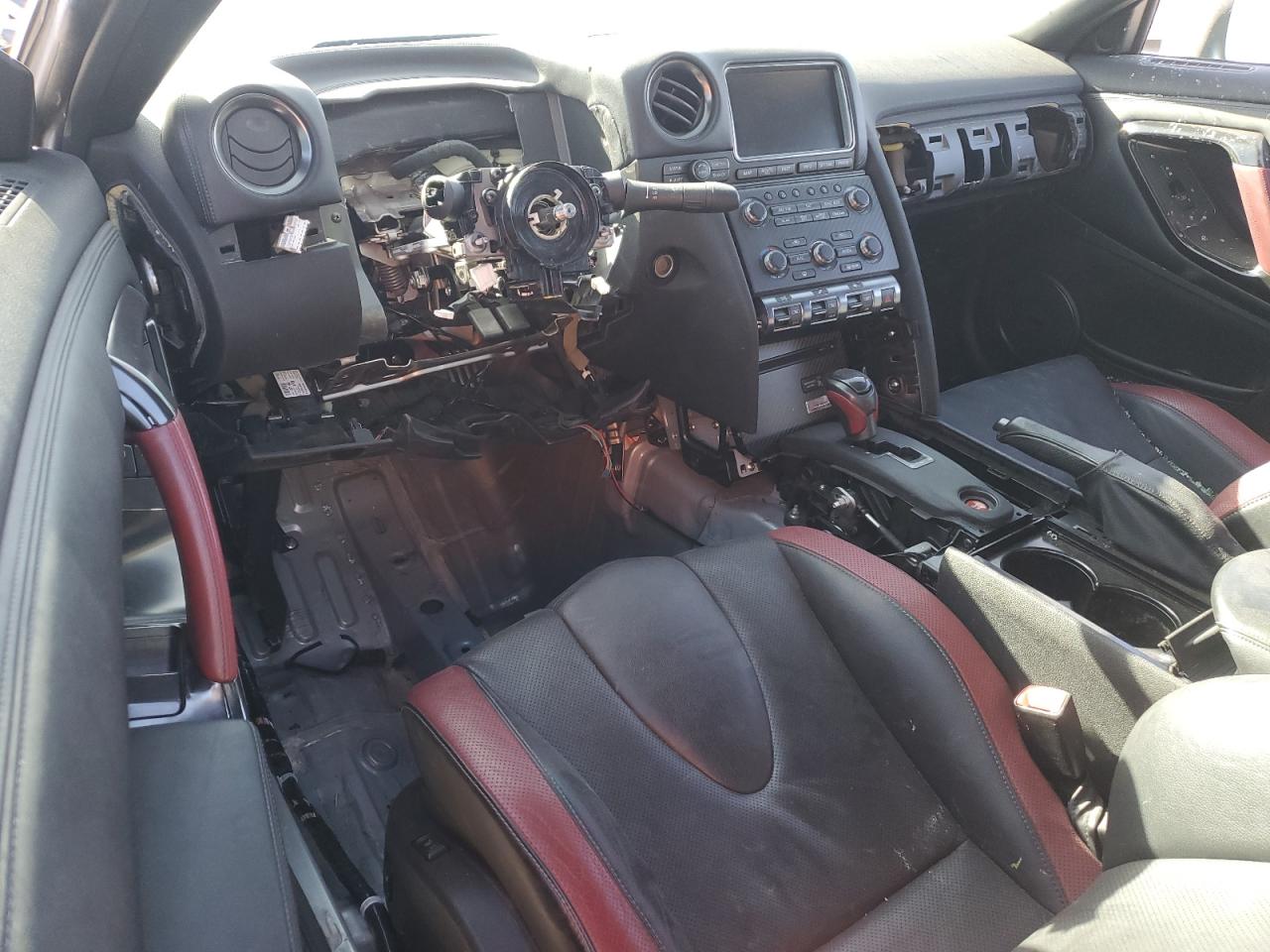 Nissan GT-R 2013