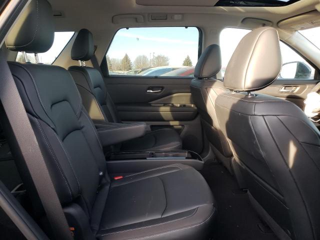 Nissan Pathfinder V 2022