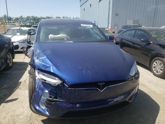 Tesla Model X 2021