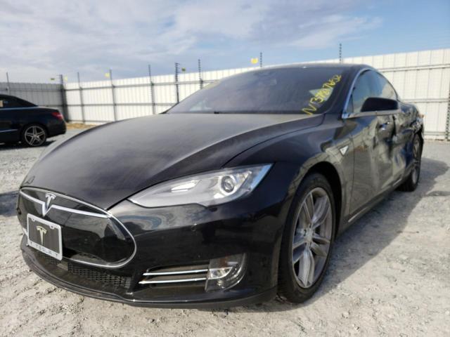 Tesla Model S 2015
