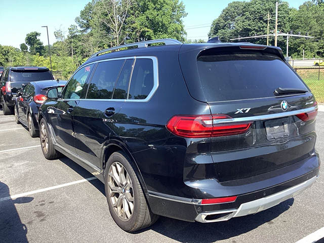 BMW X7 2021