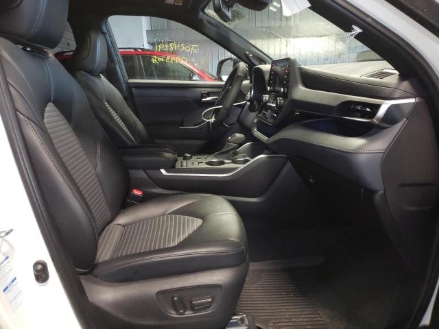 Toyota Highlander IV 2021