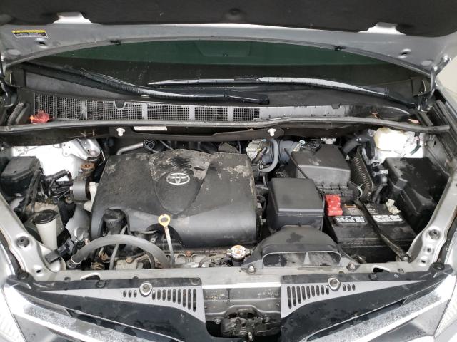 Toyota Sienna III Рестайлинг 2 2019