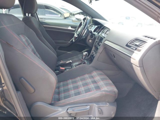 Volkswagen Golf GTI 2021