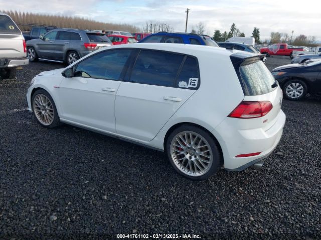 Volkswagen Golf 2021