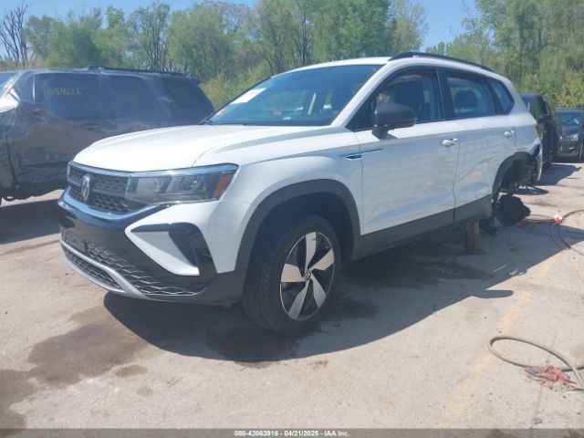 Volkswagen Taos 2024