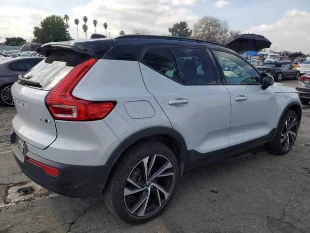 Volvo XC40 2022