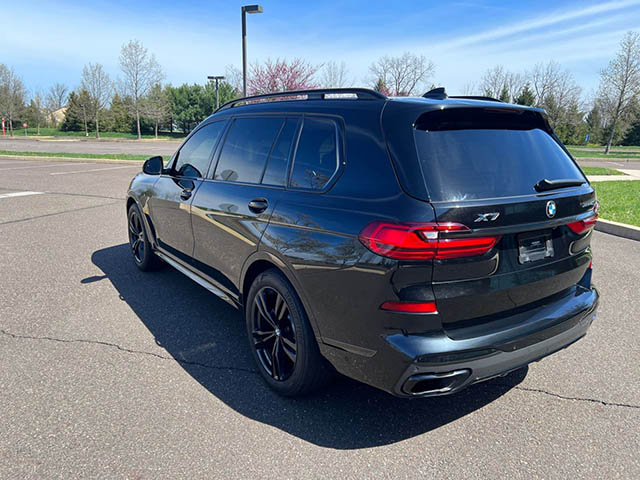 BMW X7 2021