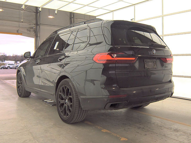 BMW X7 2021