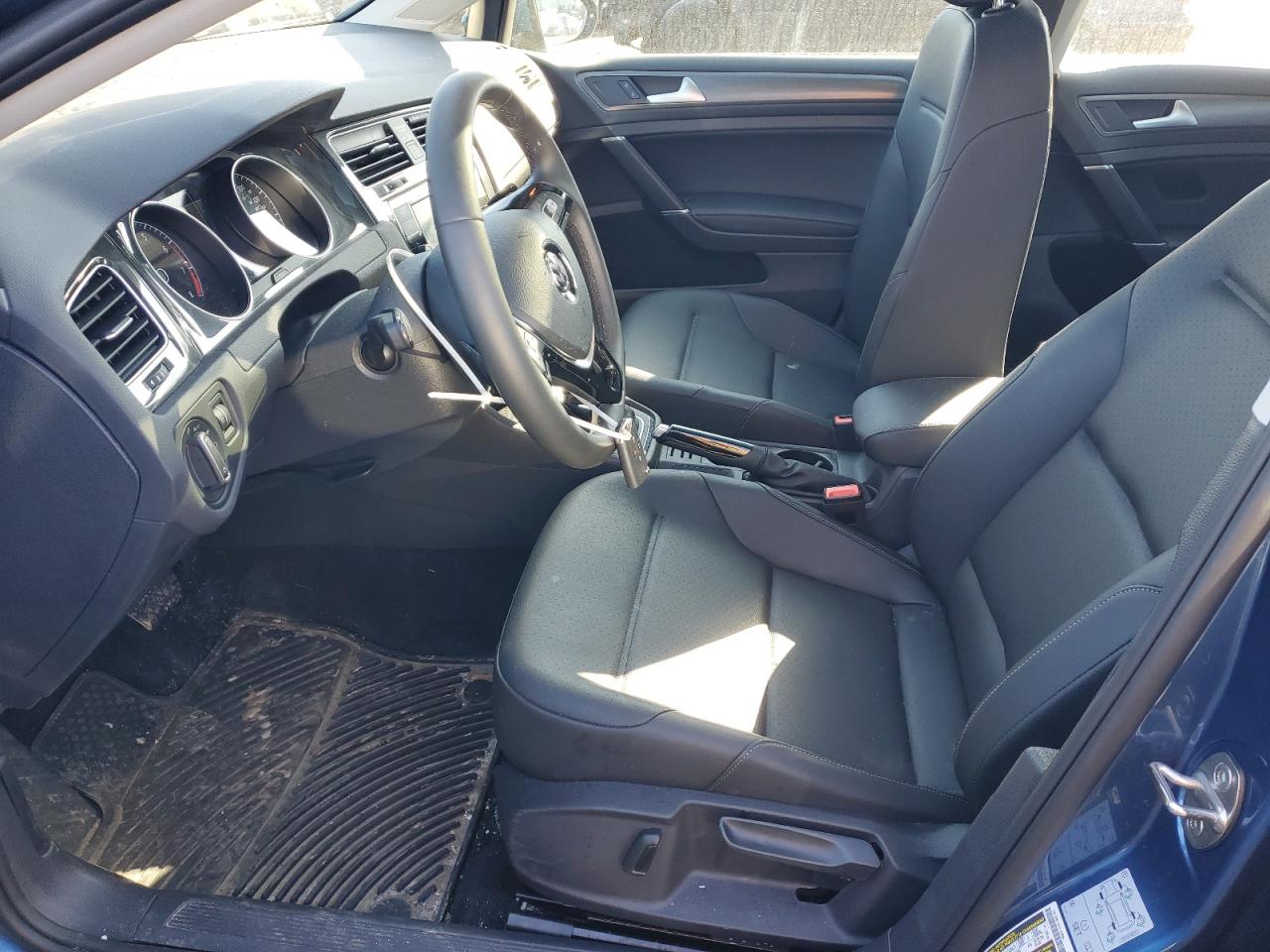 Volkswagen Golf 2021