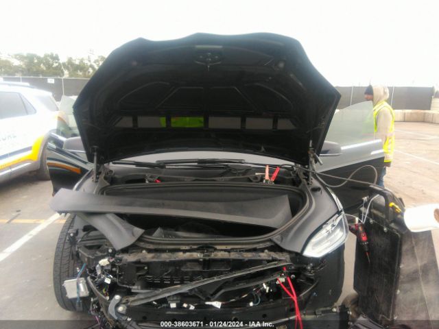 Tesla Model X 2019
