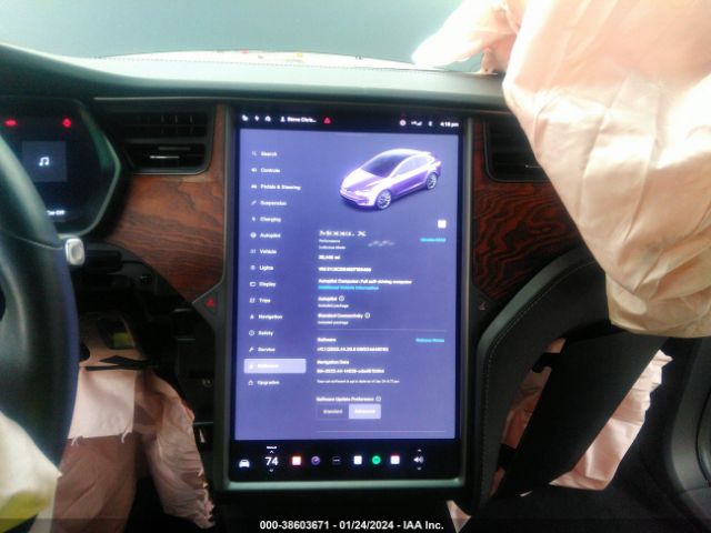 Tesla Model X 2019