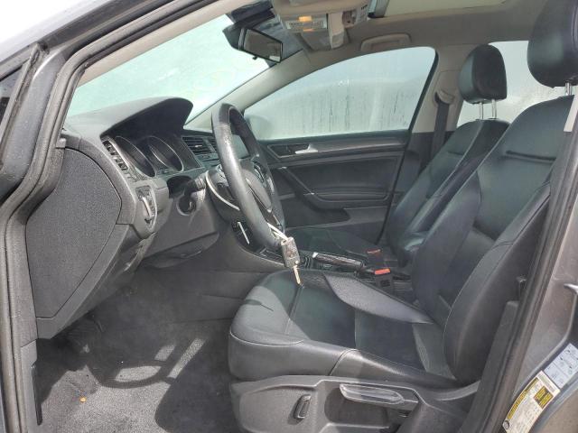 Volkswagen Golf 2021