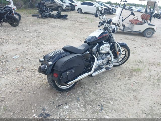 Harley Davidson XL883 2013