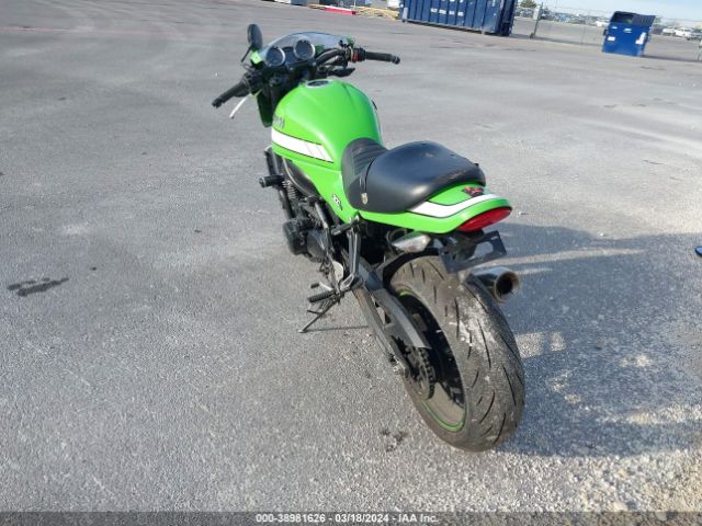 KAWASAKI ZR900 2019