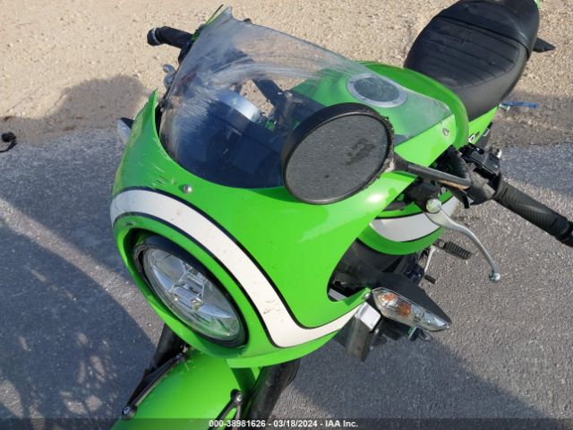KAWASAKI ZR900 2019