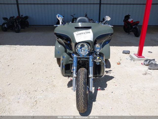 Harley Davidson FLHTCUTG 2021