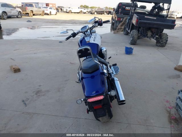 YAMAHA XVS1300 2016