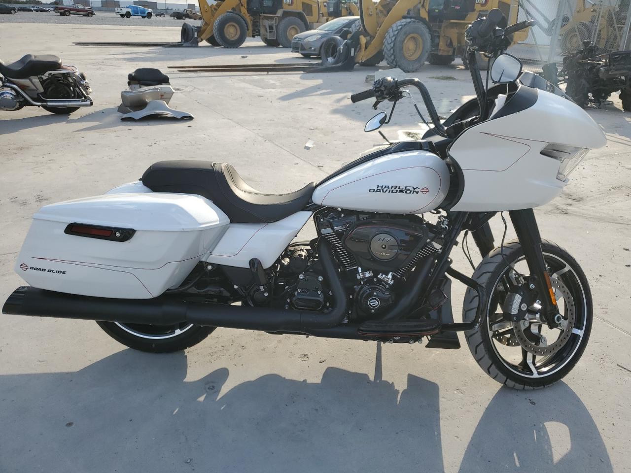 Harley Davidson FLTRX 2024
