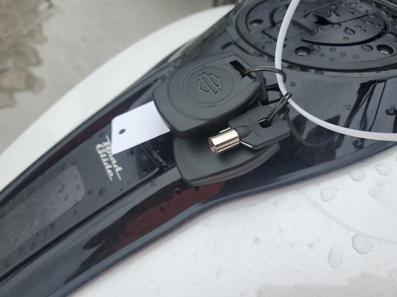 Harley Davidson FLTRX 2024