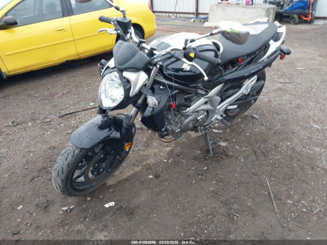 Suzuki SFV650 2009