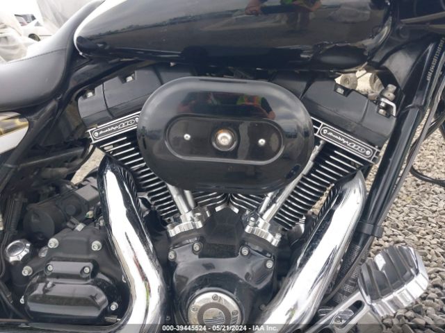 Harley Davidson FLTRXSE 2012