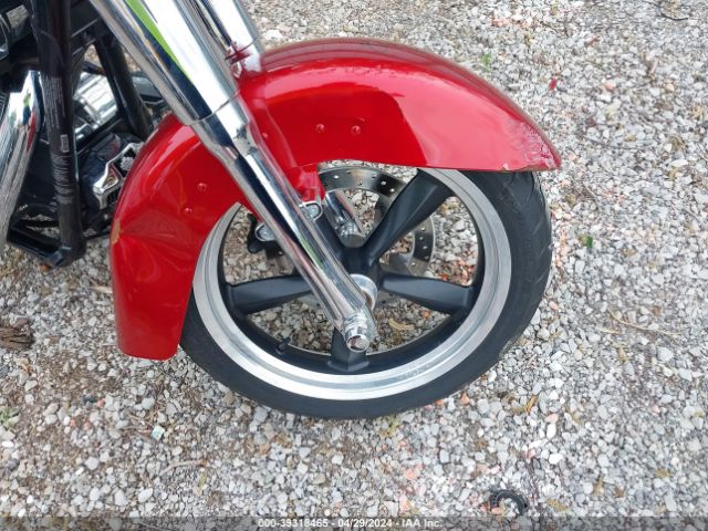 Harley Davidson FLD 2012