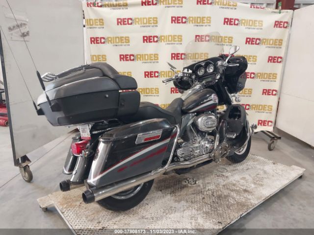 Harley Davidson FLHTCUSE 2006