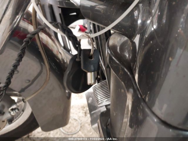 Harley Davidson FLHTCUSE 2006