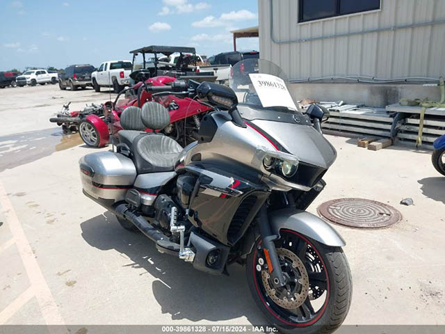 YAMAHA XV1900 2018