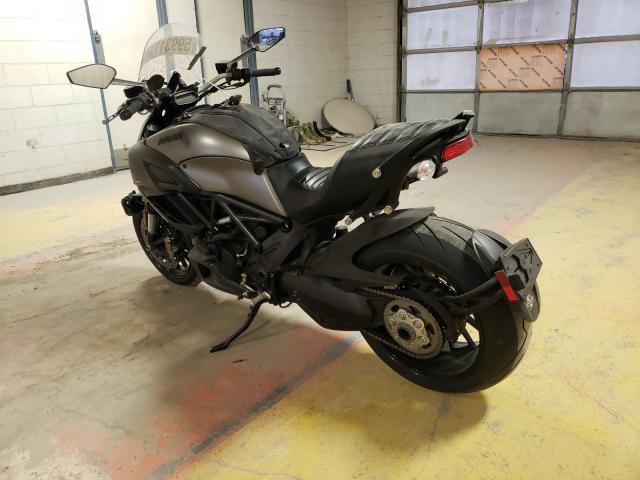 Ducati Diavel 2014
