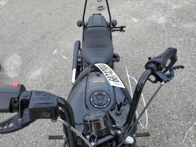 Indian Scout Bobber 2021