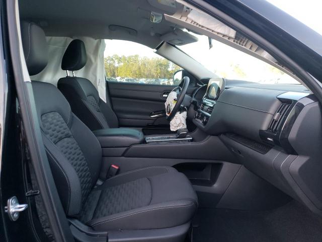 Nissan Pathfinder V 2022